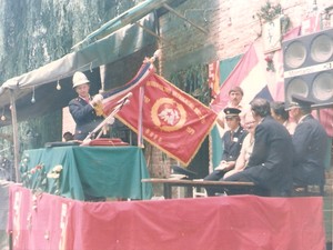 Detalj sa svečane primopredaje prvog barjaka Društva 1979. godine