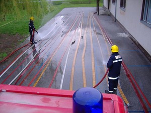 Čišćenje cijevi ispred Društvenog doma u Svetom Đurđu